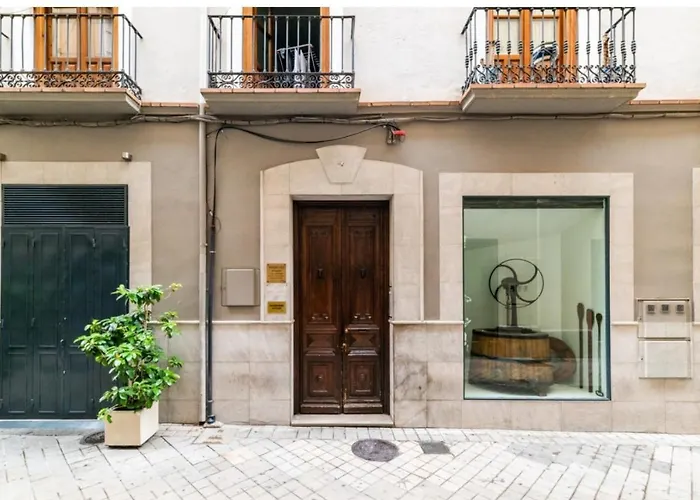 Con Balcón En El Centro Histórico QH Reyes Católicos